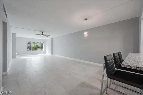 a view of livingroom with furniture