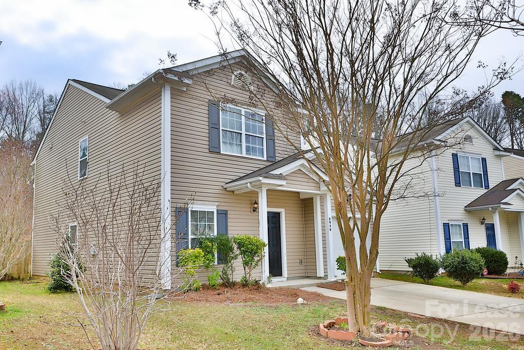 8946 Chalkstone Road Charlotte, NC 28216 - Photo 3 of 37