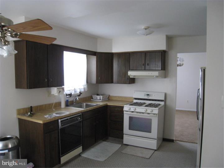 73 Freedom Road Sewell, NJ 08080 - Photo 5 of 13