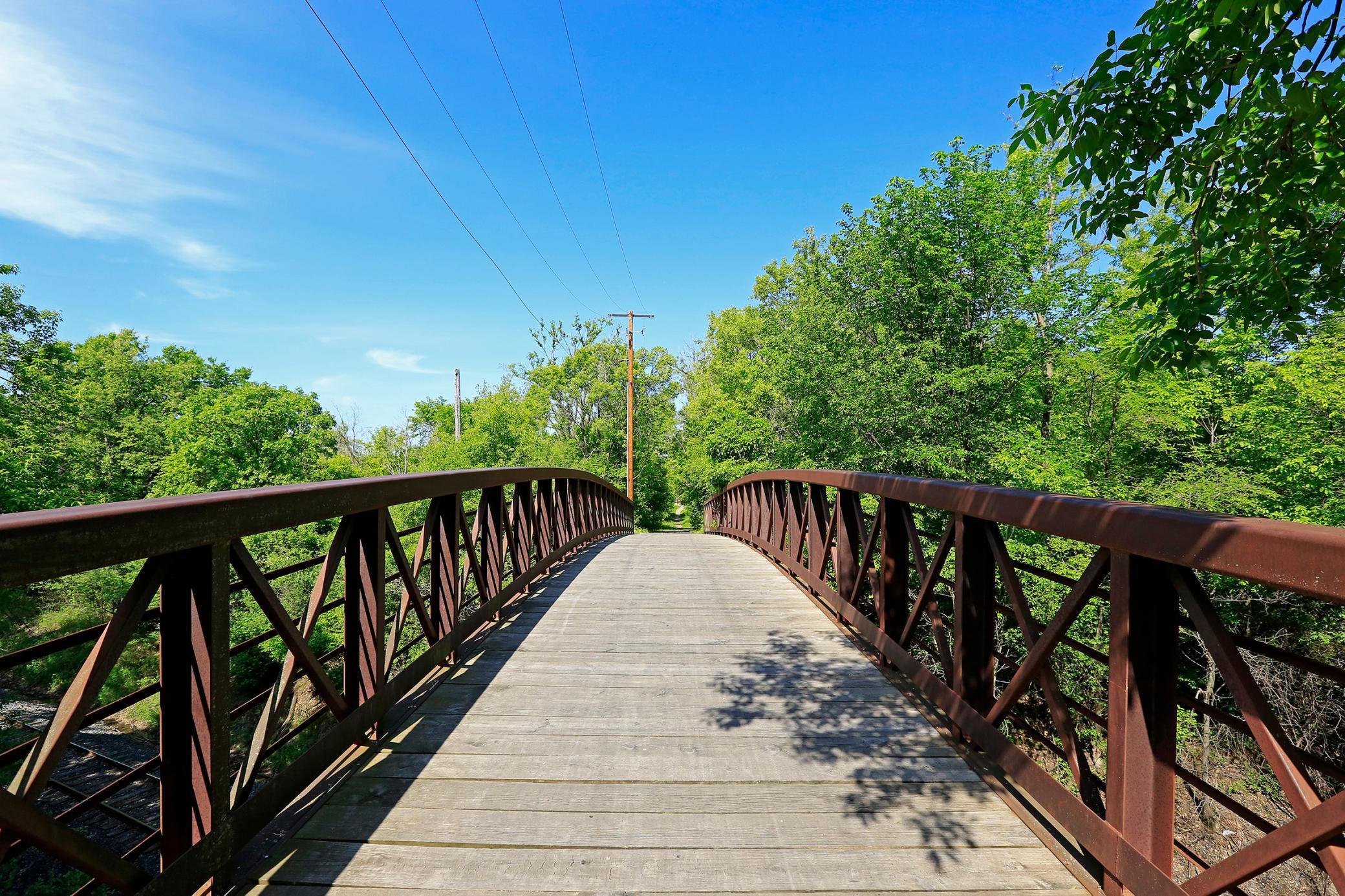 8600 Poplar Bridge Road Minneapolis, MN 55437 - Photo 32 of 38 Gallery Image 32