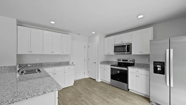 $289,900 | 724 Striped Bass Court, Santee, SC 29142