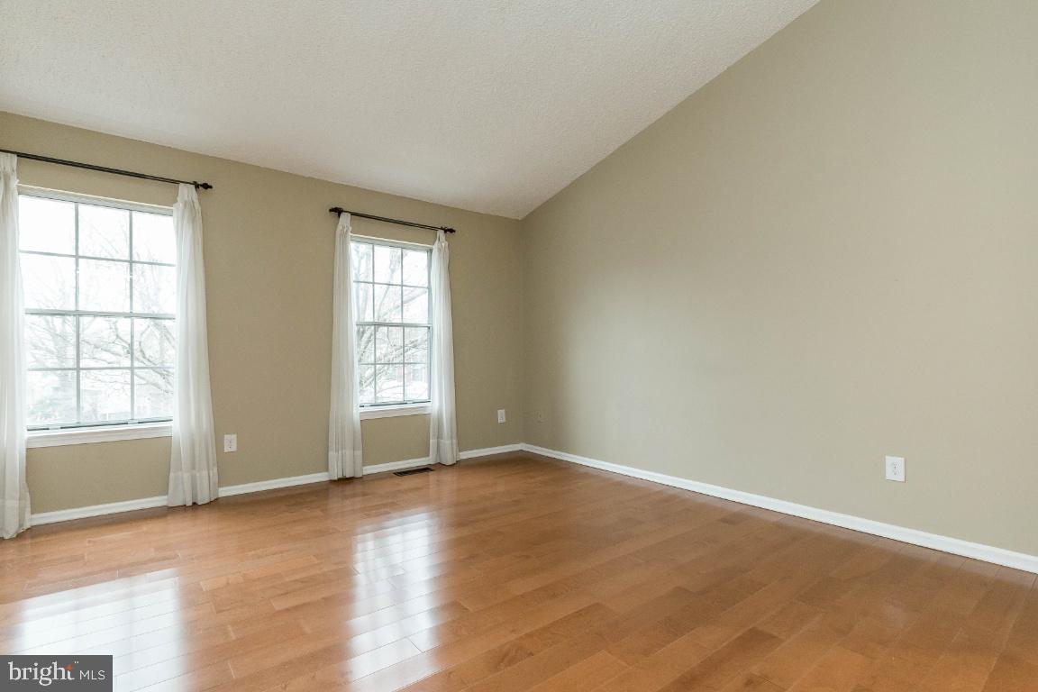 6523 Cypress Point Road Alexandria, VA 22312 - Photo 25 of 34 Owners Suite