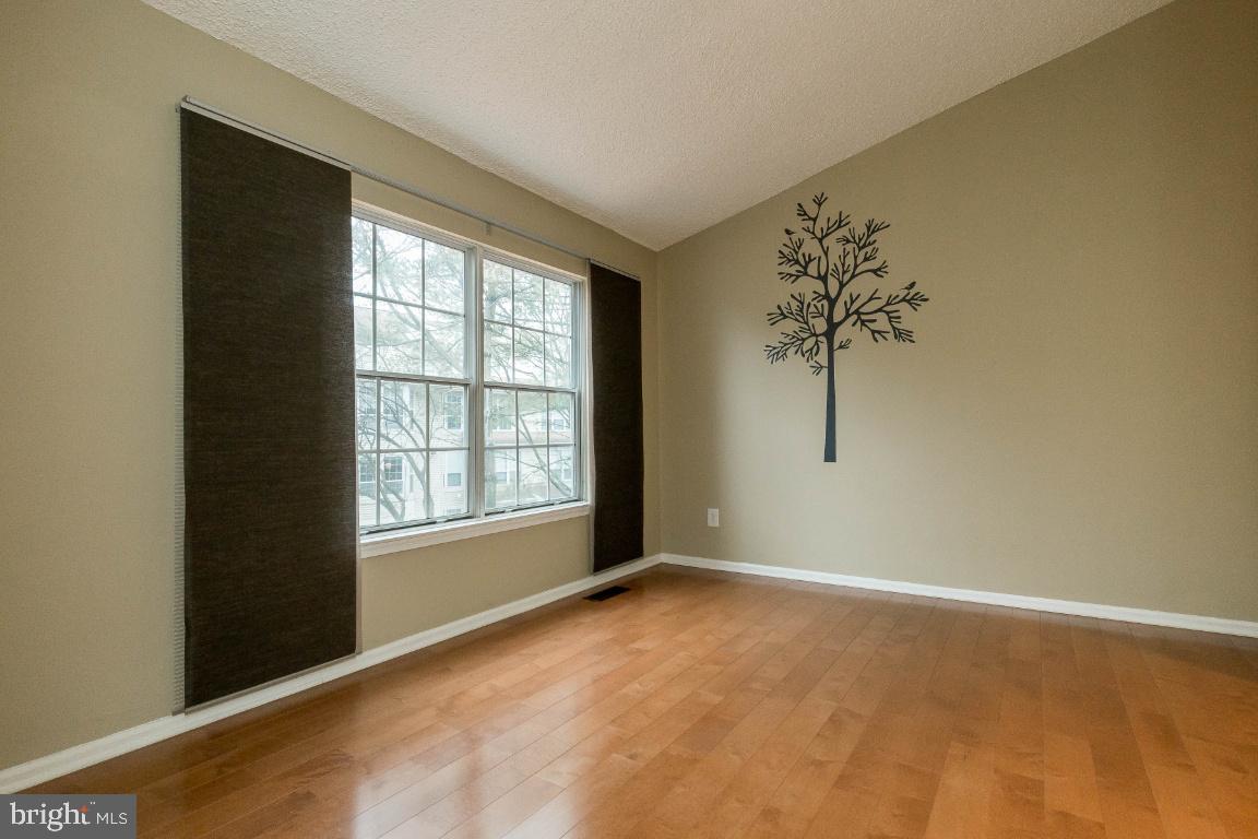 6523 Cypress Point Road Alexandria, VA 22312 - Photo 32 of 34 2nd Master Suite