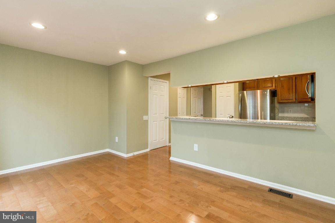 6523 Cypress Point Road Alexandria, VA 22312 - Photo 10 of 34