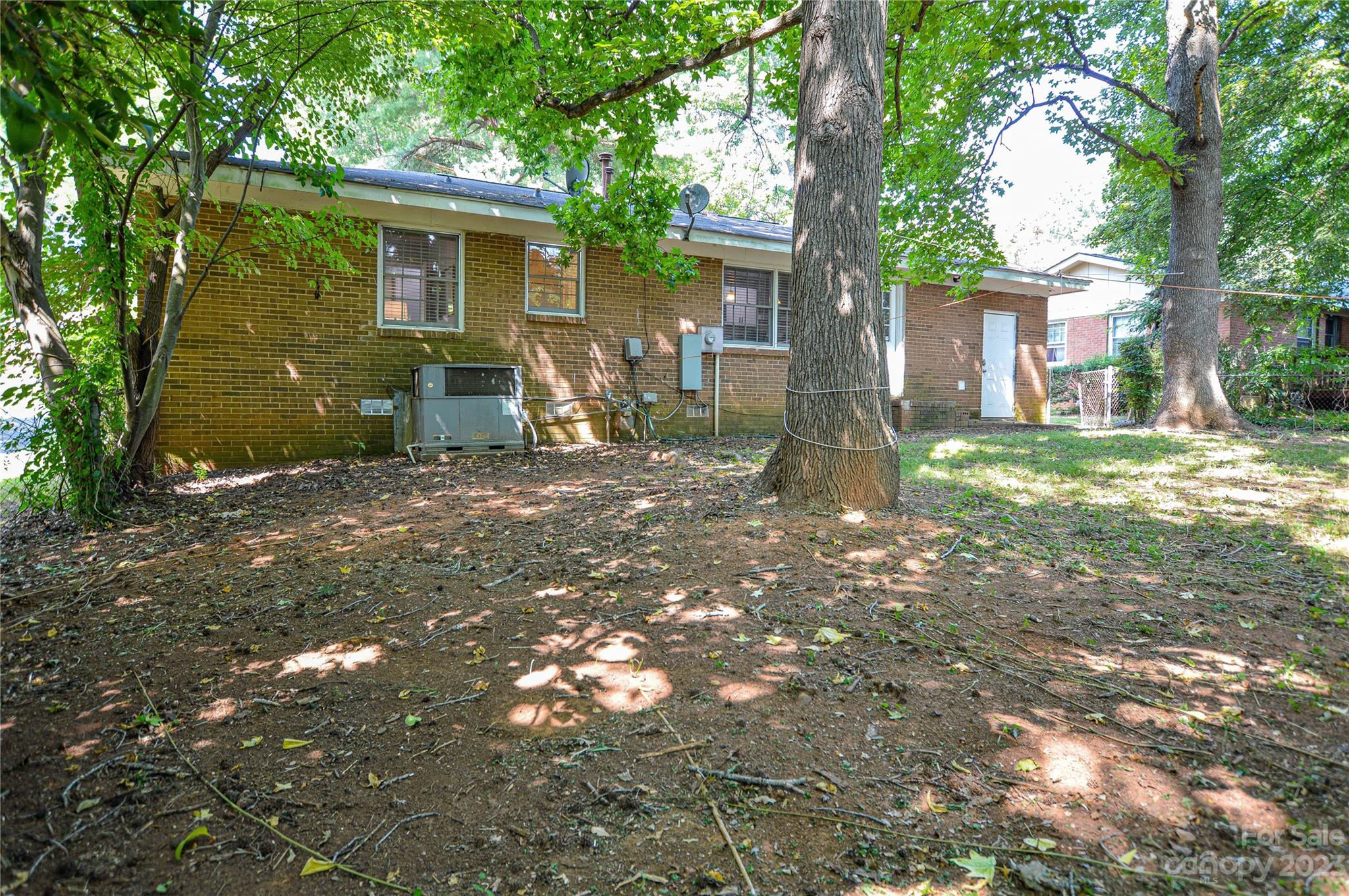 931 Tilden Road Charlotte, NC 28214 - Photo 33 of 33 a backyard of a house with seating space