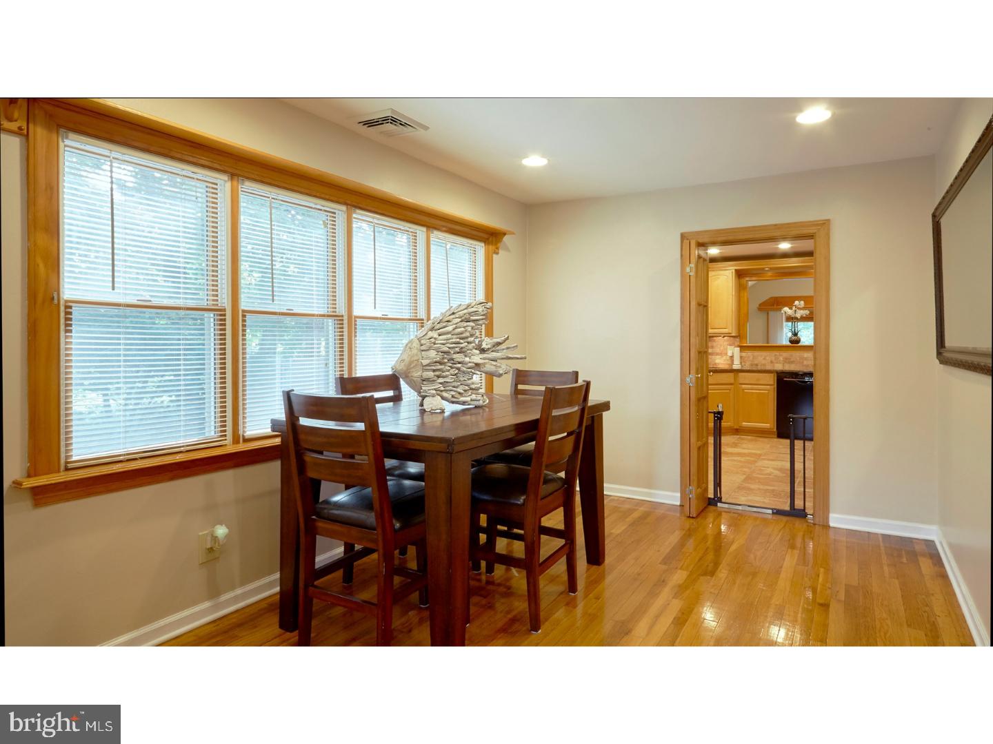 5032 Church Road Mount Laurel, NJ 08054 - Photo 7 of 25 Great Room