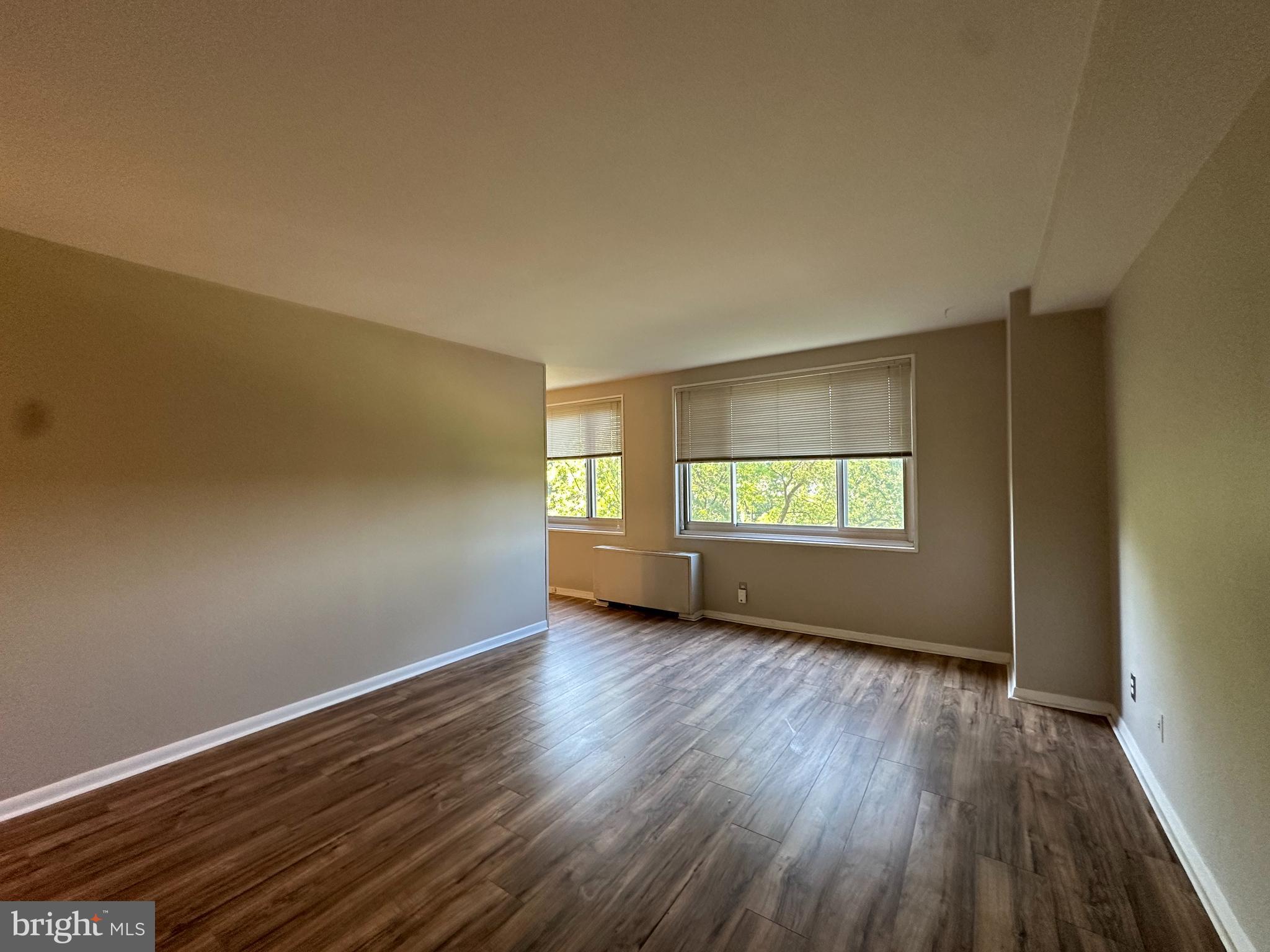1900 Lyttonsville Road, Unit 610 Silver Spring, MD 20910 - Photo 3 of 22