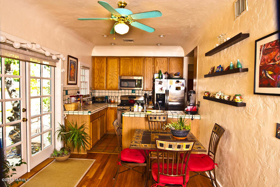 2209 East 3rd Street Tucson, AZ 85719 - Photo 4 of 46