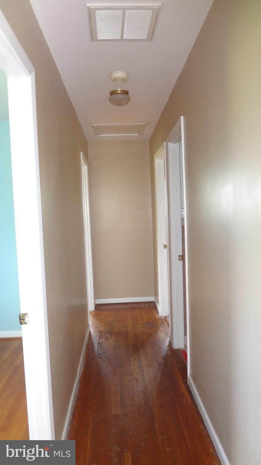 3640 Lander Road Jefferson, MD 21755 - Photo 7 of 22 Main Level Hallway