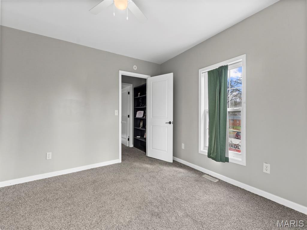421 North Locust Street Greenville, IL 62246 - Photo 18 of 28