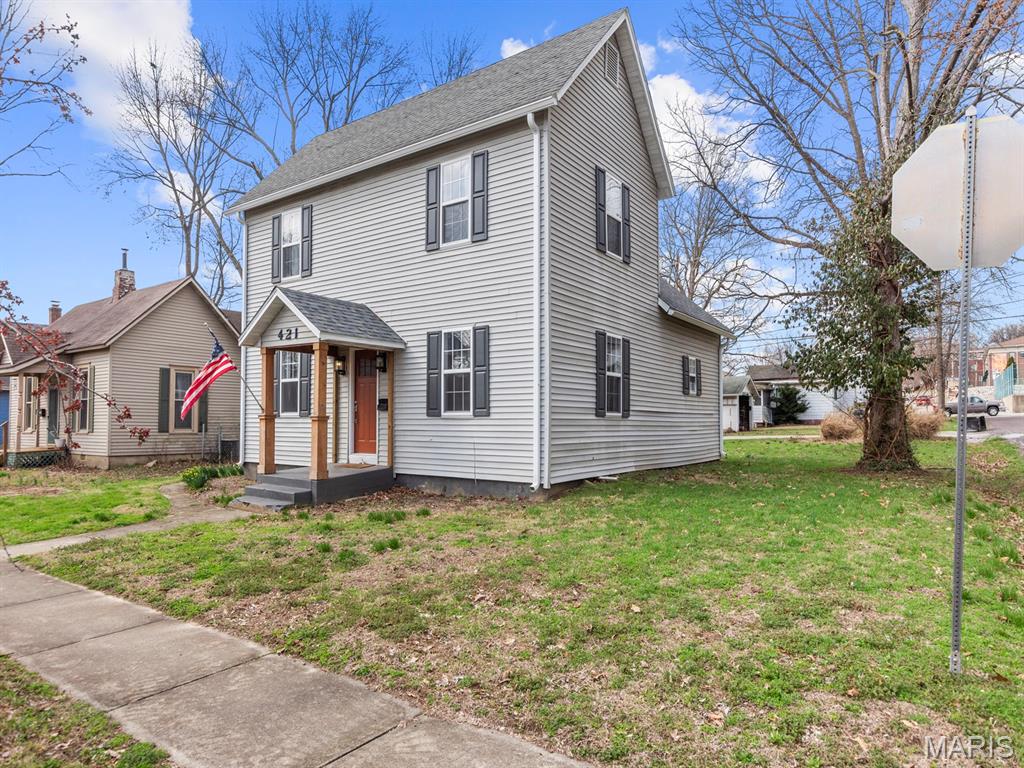 421 North Locust Street Greenville, IL 62246 - Photo 2 of 28