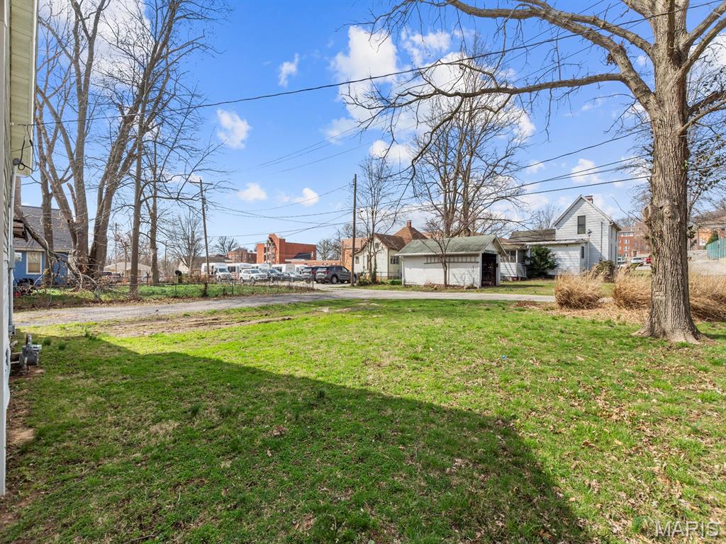 421 North Locust Street Greenville, IL 62246 - Photo 26 of 28