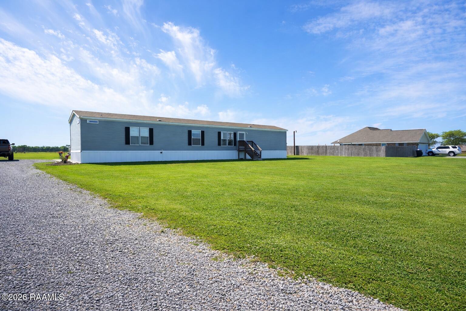 7308 Alfred Road Maurice, LA 70555 - Photo 2 of 12 Front:Driveway View