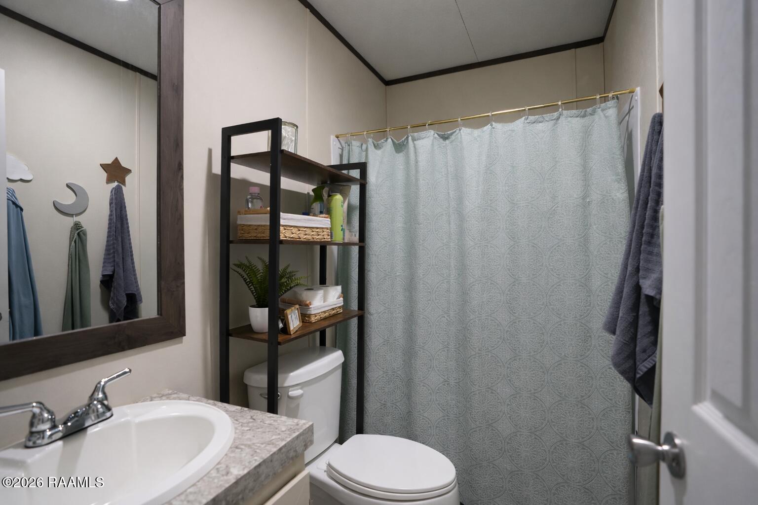 7308 Alfred Road Maurice, LA 70555 - Photo 9 of 12 Bathroom 2