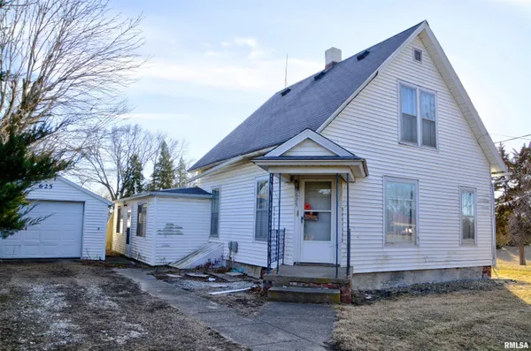 $39,900 | 625 West Washington Street, Blandinsville, IL 61420