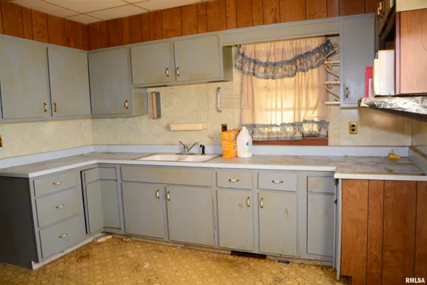 $39,900 | 625 West Washington Street, Blandinsville, IL 61420