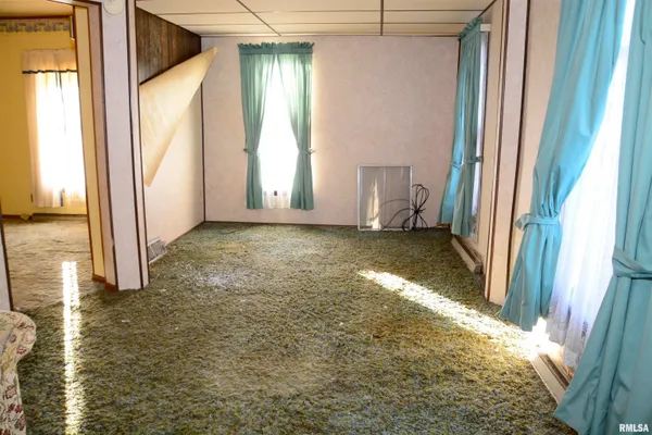 $39,900 | 625 West Washington Street, Blandinsville, IL 61420