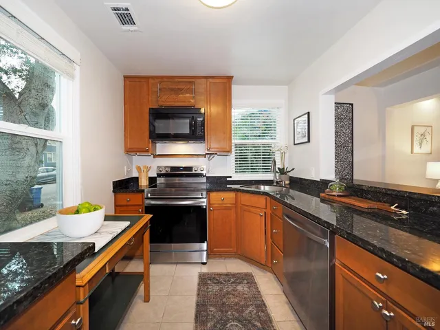 $530,000 | 32 Lovejoy Way, Novato, CA 94949