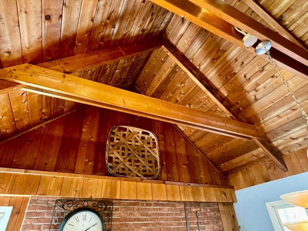381 Denver Run Road Roxbury, NY 12421 - Photo 6 of 39