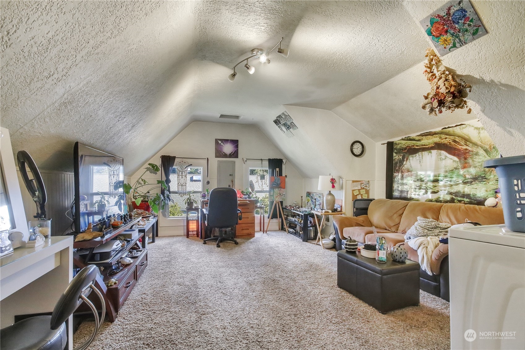 813 West Main Puyallup, WA 98371 - Photo 18 of 24 a living room with furniture and a large window