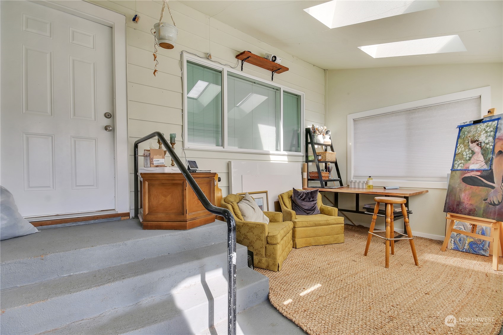 813 West Main Puyallup, WA 98371 - Photo 3 of 24 a living room with furniture and a wooden floor