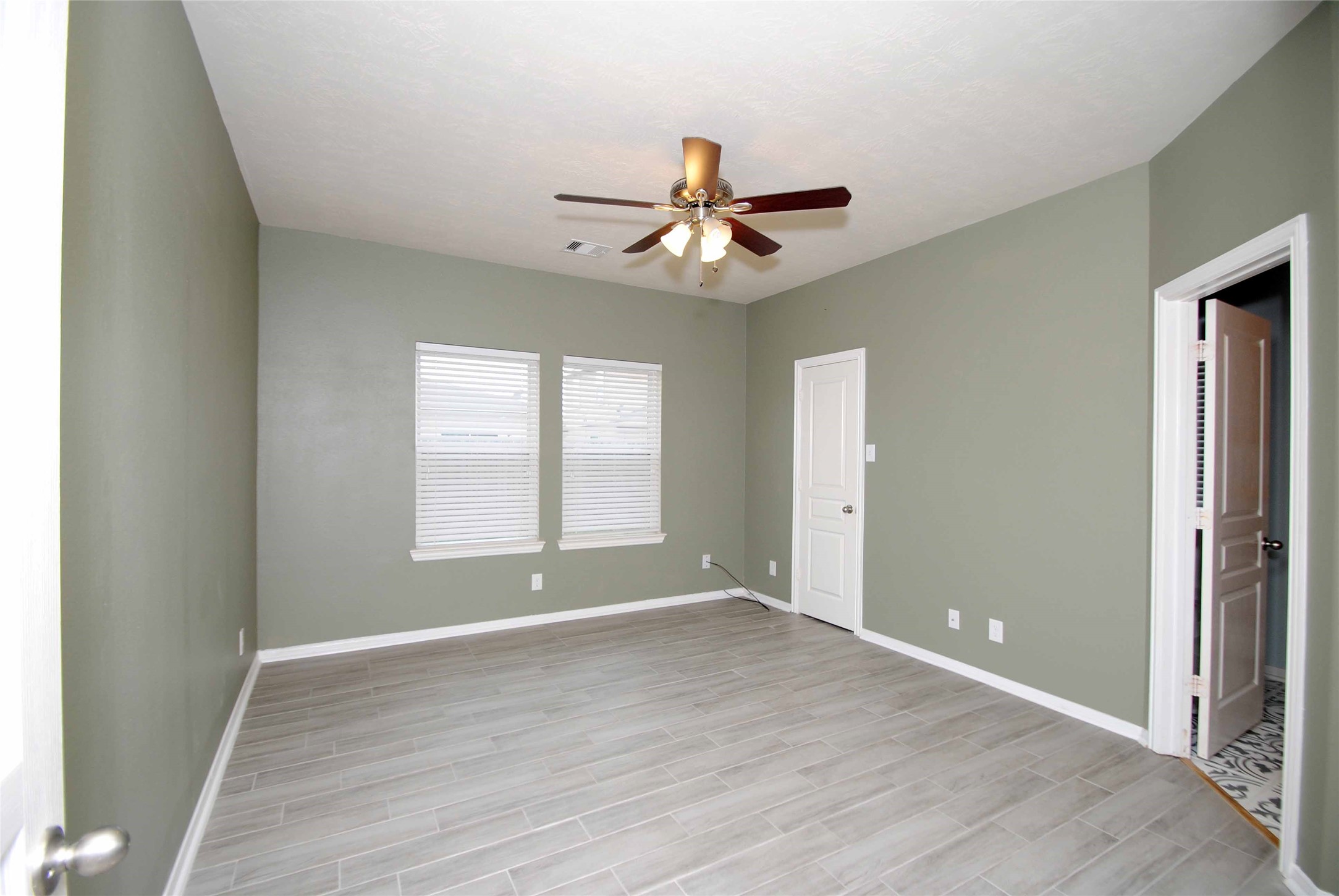 7019 Hazelnut Lane Baytown, TX 77521 - Photo 17 of 29