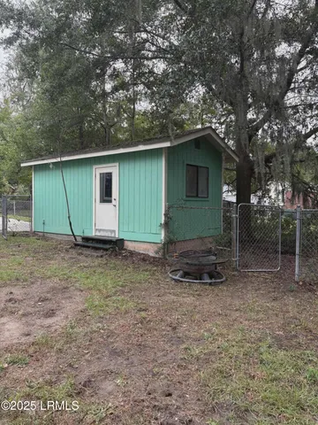 $1,950 | 1508 Sycamore Street, Beaufort, SC 29902
