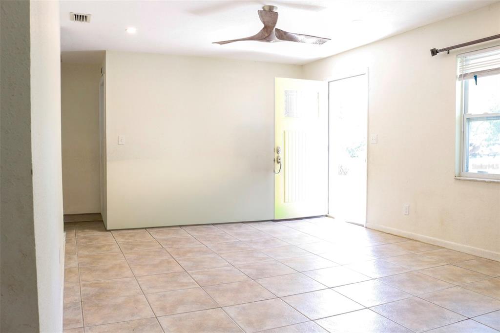 1610 2nd Street Southeast Ruskin, FL 33570 - Photo 4 of 18