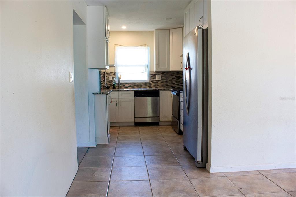 1610 2nd Street Southeast Ruskin, FL 33570 - Photo 5 of 18