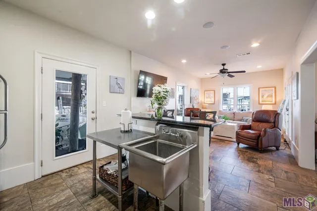 $1,375,000 | 33075 Rivergate Circle, Springfield, LA 70462