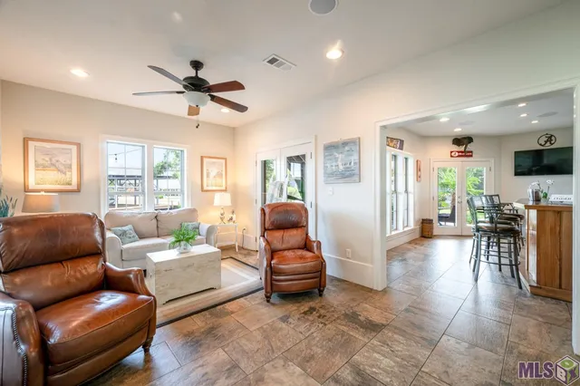 $1,375,000 | 33075 Rivergate Circle, Springfield, LA 70462