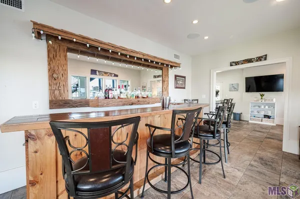 $1,250,000 | 33075 Rivergate Circle, Springfield, LA 70462