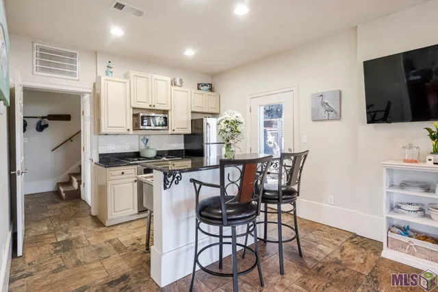 $1,375,000 | 33075 Rivergate Circle, Springfield, LA 70462