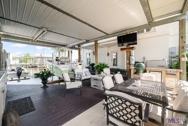 $1,250,000 | 33075 Rivergate Circle, Springfield, LA 70462