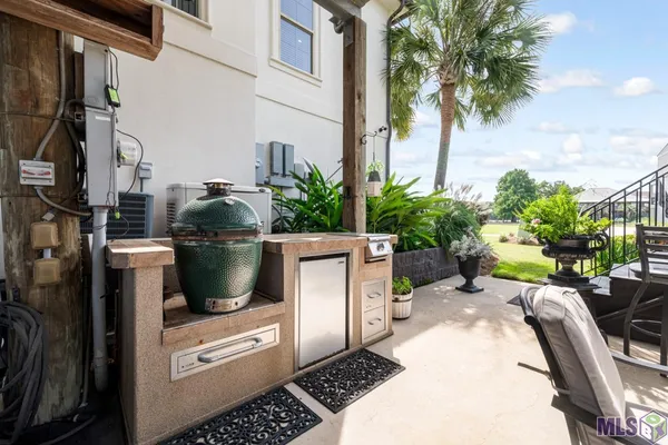 $1,250,000 | 33075 Rivergate Circle, Springfield, LA 70462