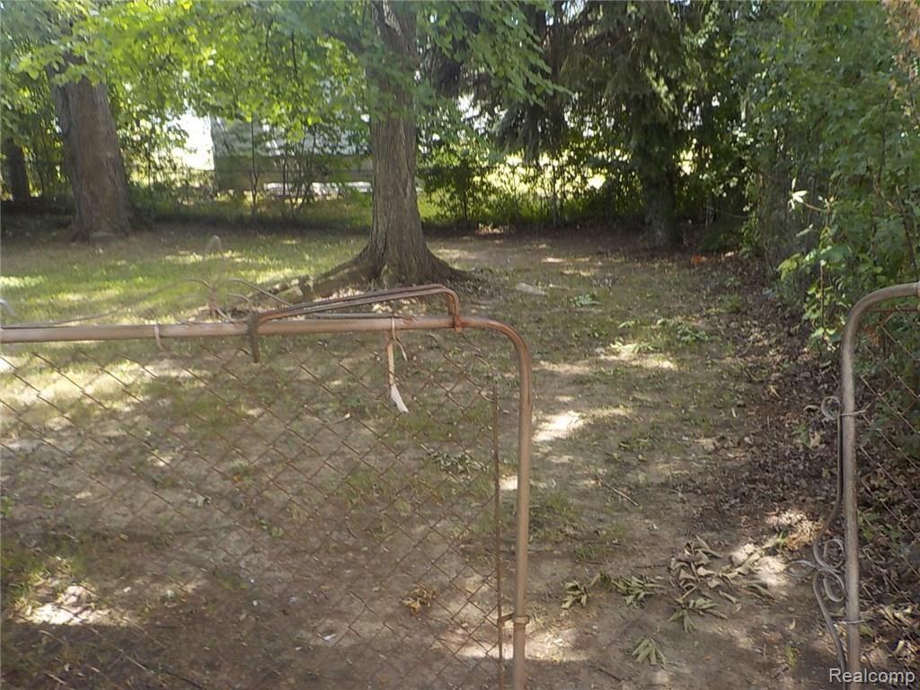 6613 Fleming Road Flint, MI 48504 - Photo 4 of 21