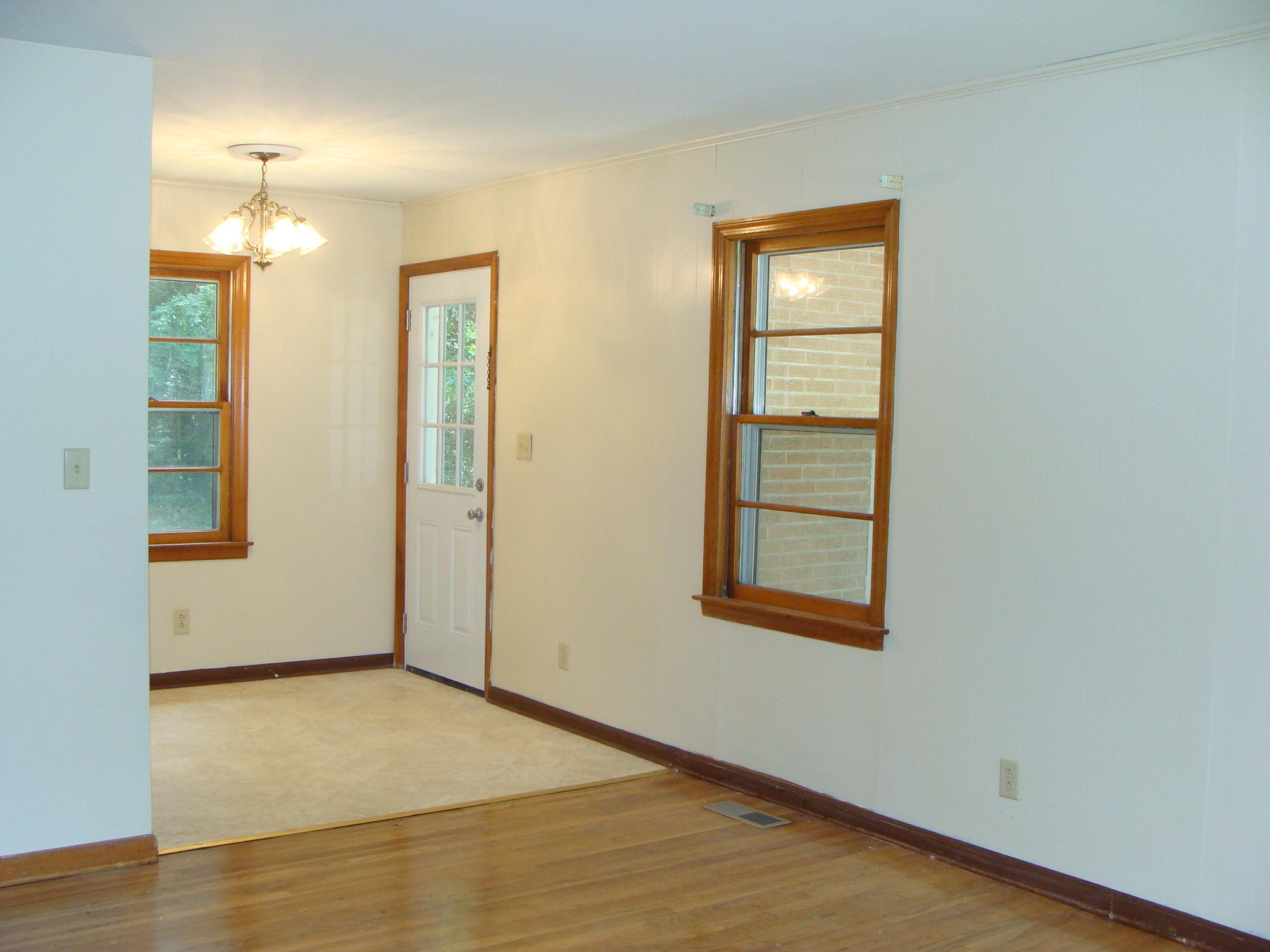 2182 Till Road Charleston, SC 29414 - Photo 2 of 13 View From The Entrance To The Dining