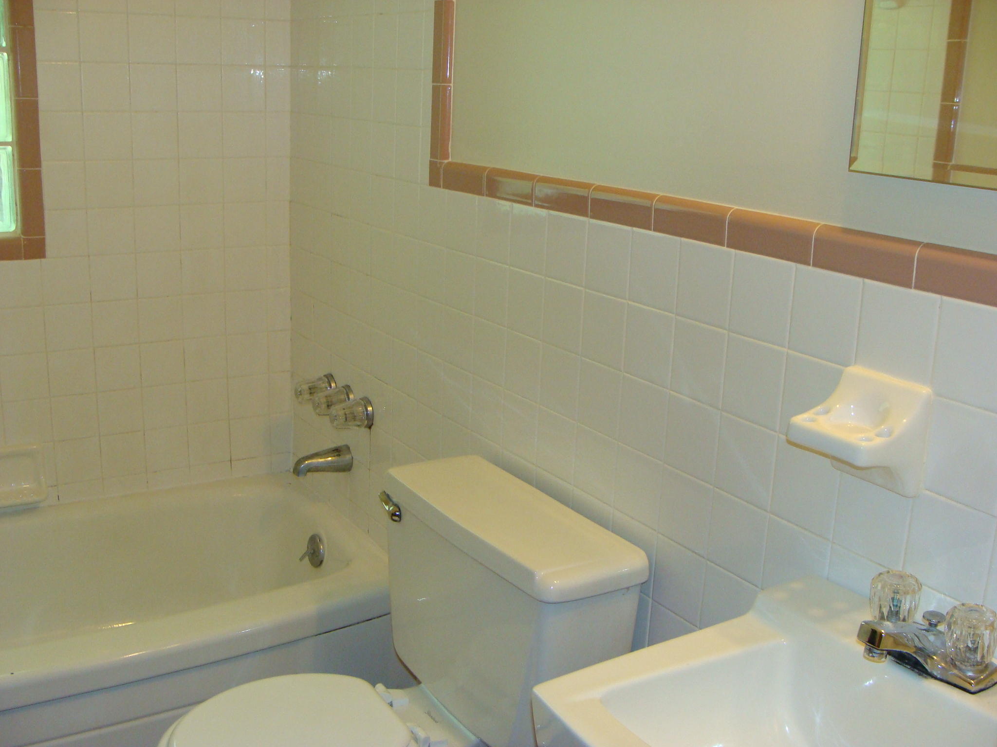 2182 Till Road Charleston, SC 29414 - Photo 5 of 13 Full Bath in the Hall