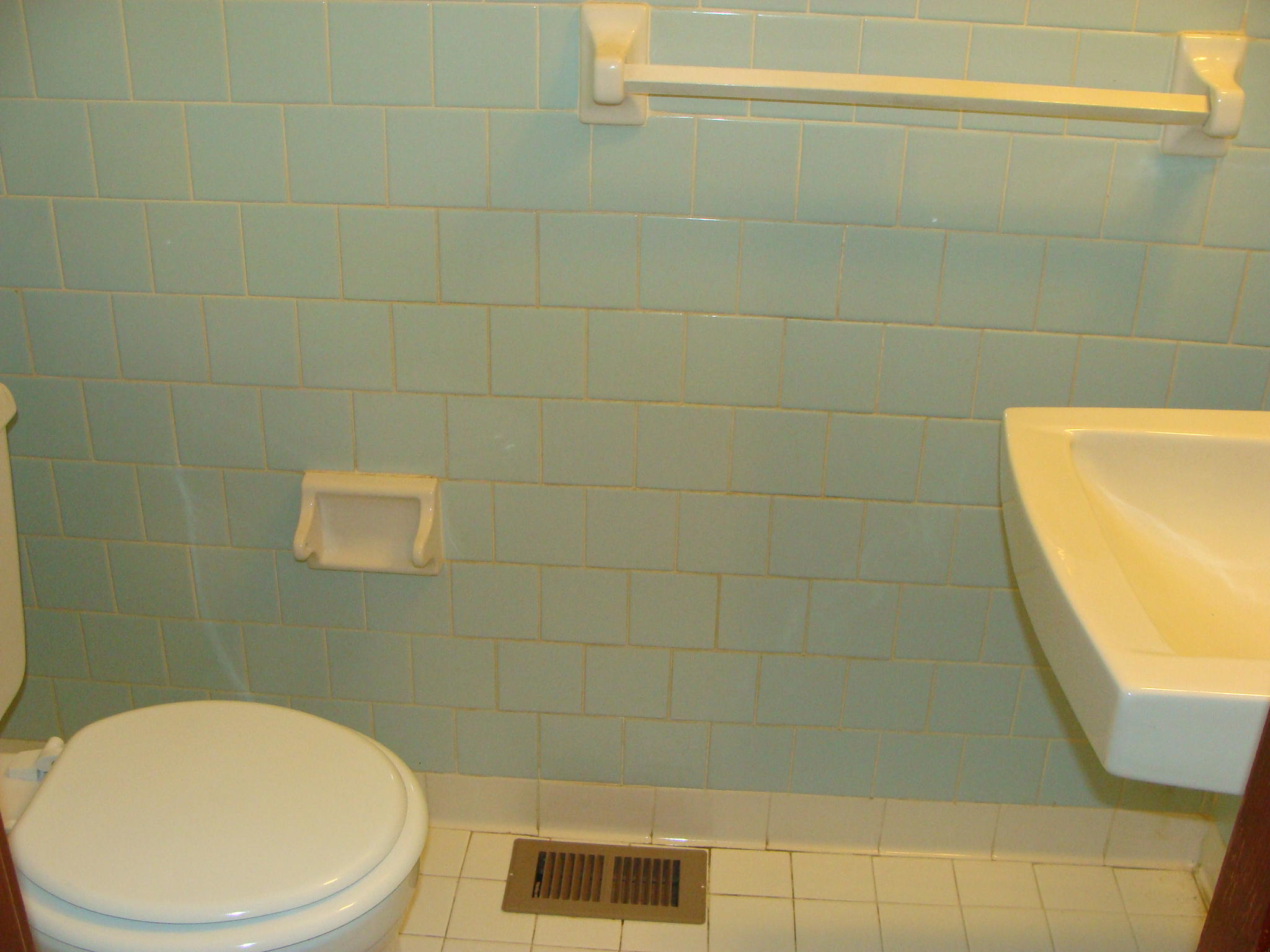 2182 Till Road Charleston, SC 29414 - Photo 9 of 13 Private Powder Room