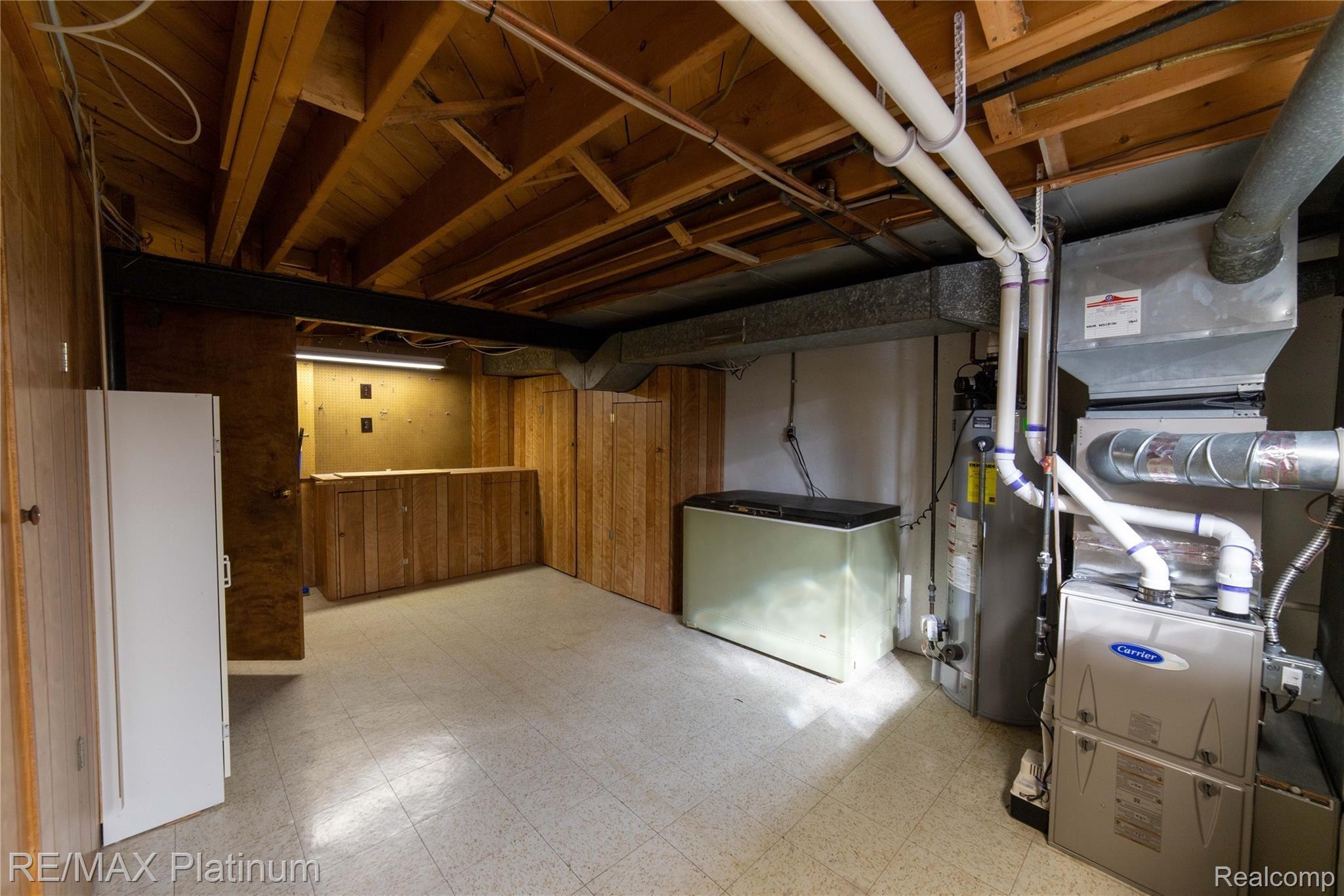 14127 Martin Road Warren, MI 48088 - Photo 27 of 34 View from Washer & Dyer in Laundry Area