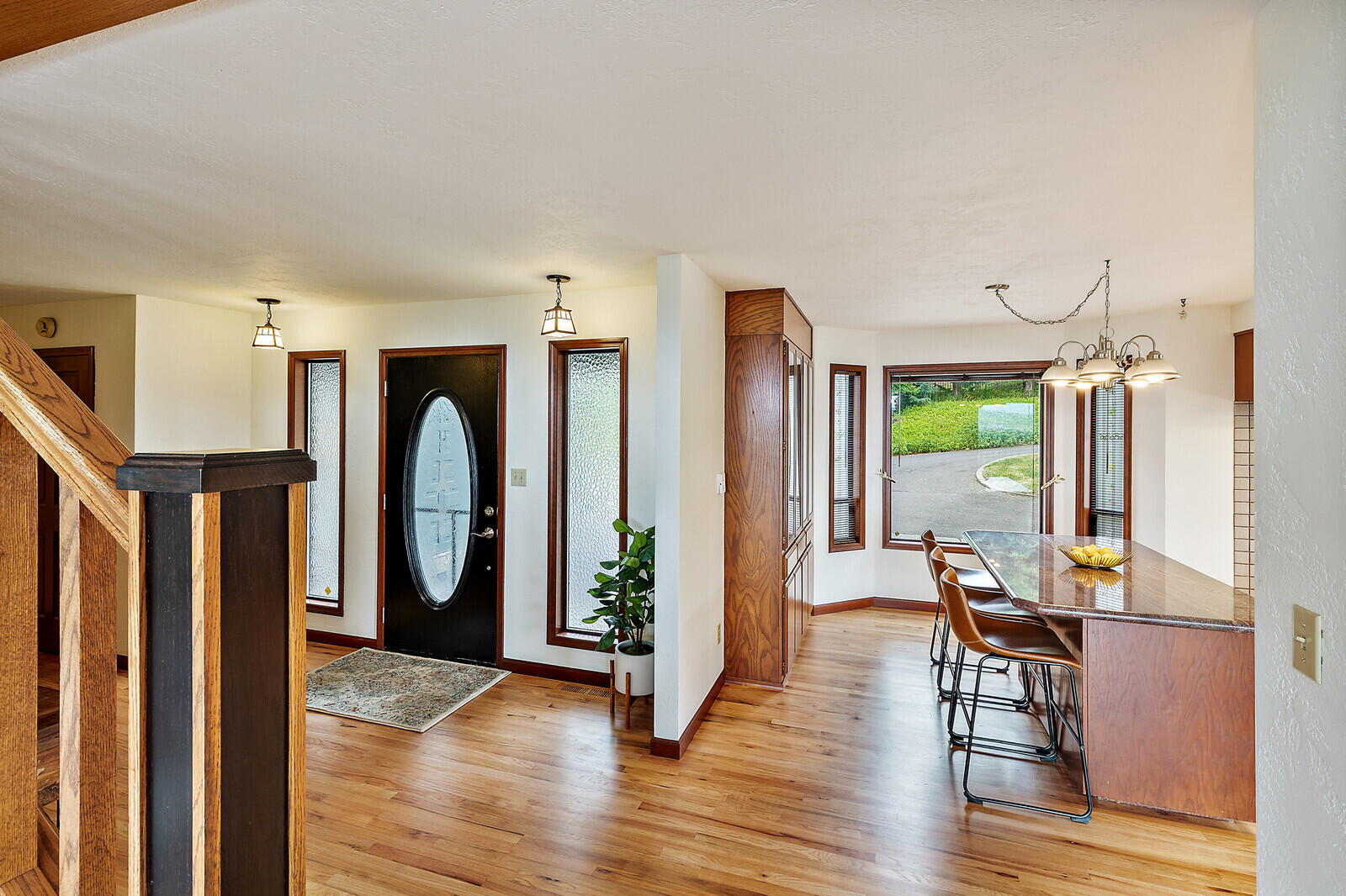 3181 Old Stage Road Central Point, OR 97502 - Photo 22 of 78 a view of a livingroom with furniture and hardwood floor