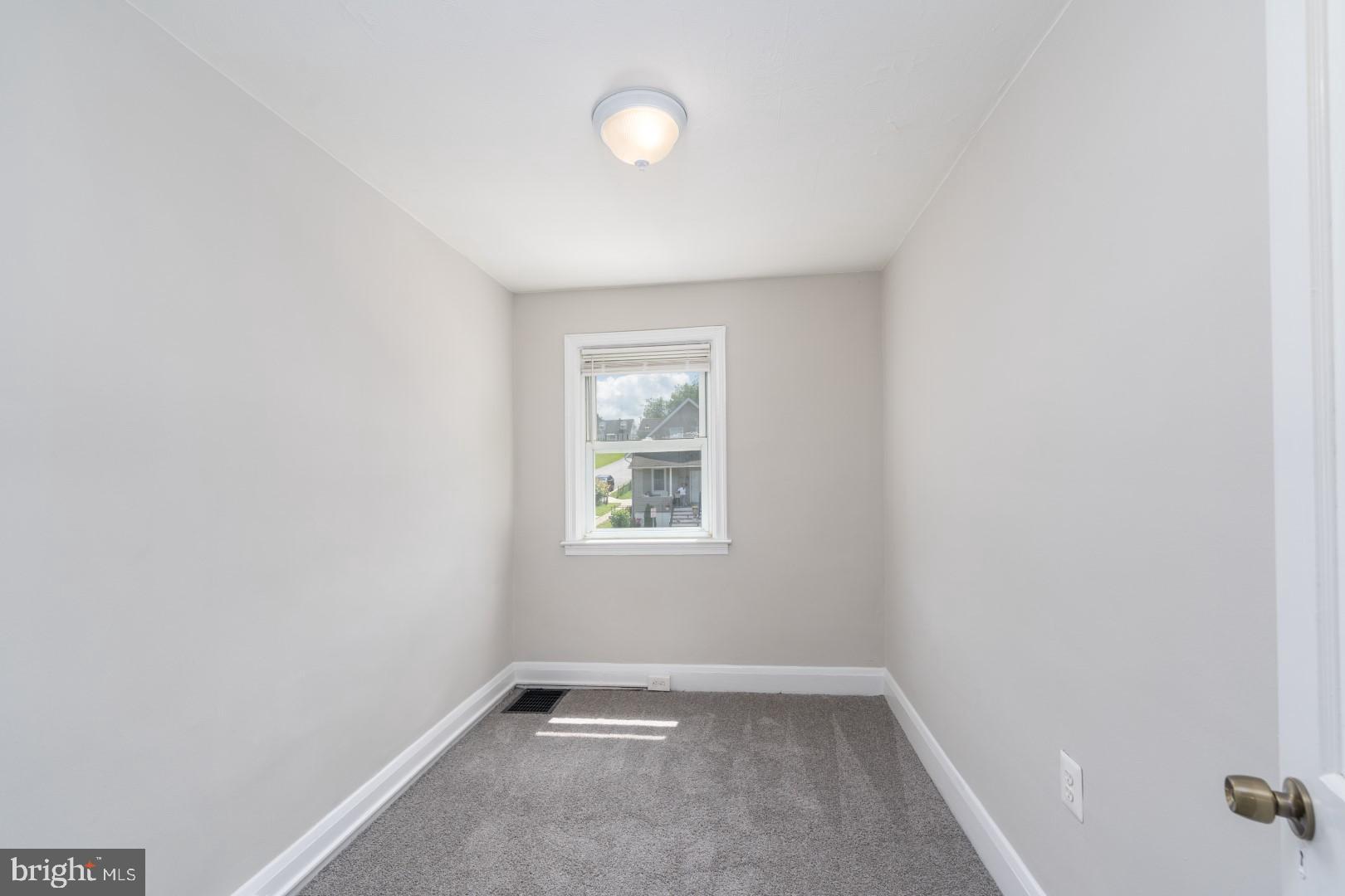 202 West Edgevale Road Brooklyn, MD 21225 - Photo 30 of 32