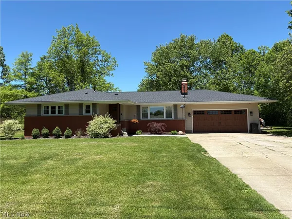 $255,000 | 4424 North Lake Road, West Farmington, OH 44491