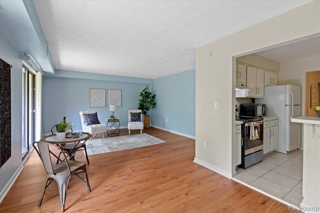 1685 Riverside Drive, Unit 10 Rochester Hills, MI 48309 - Photo 15 of 34
