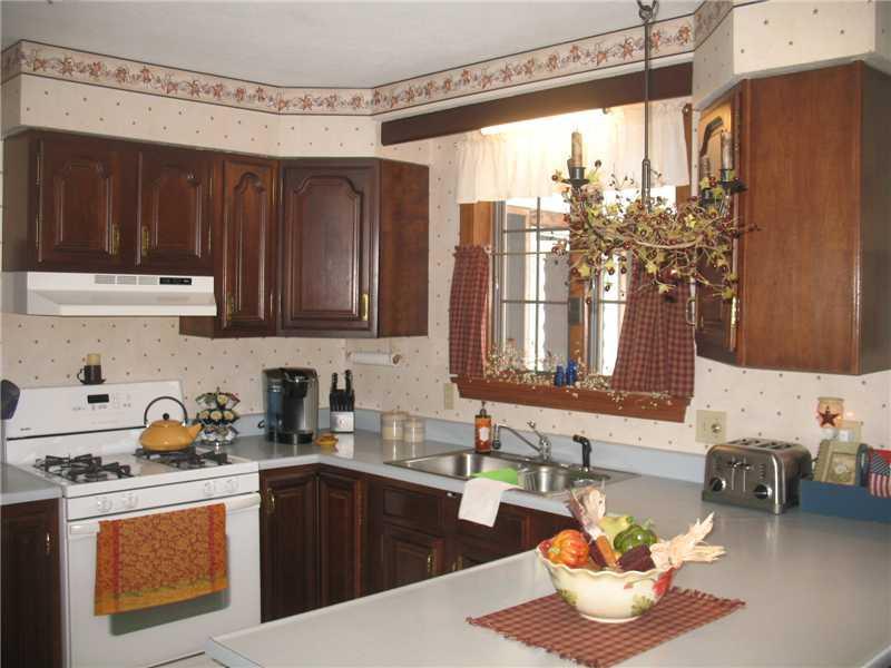167 Roberts Ridge Road Waterboro, ME 04030 - Photo 7 of 14 Kitchen. Fully applianced kitchen...
