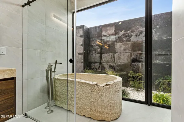$1,299,999 | 406 Del Rio View Drive, El Paso, TX 79932