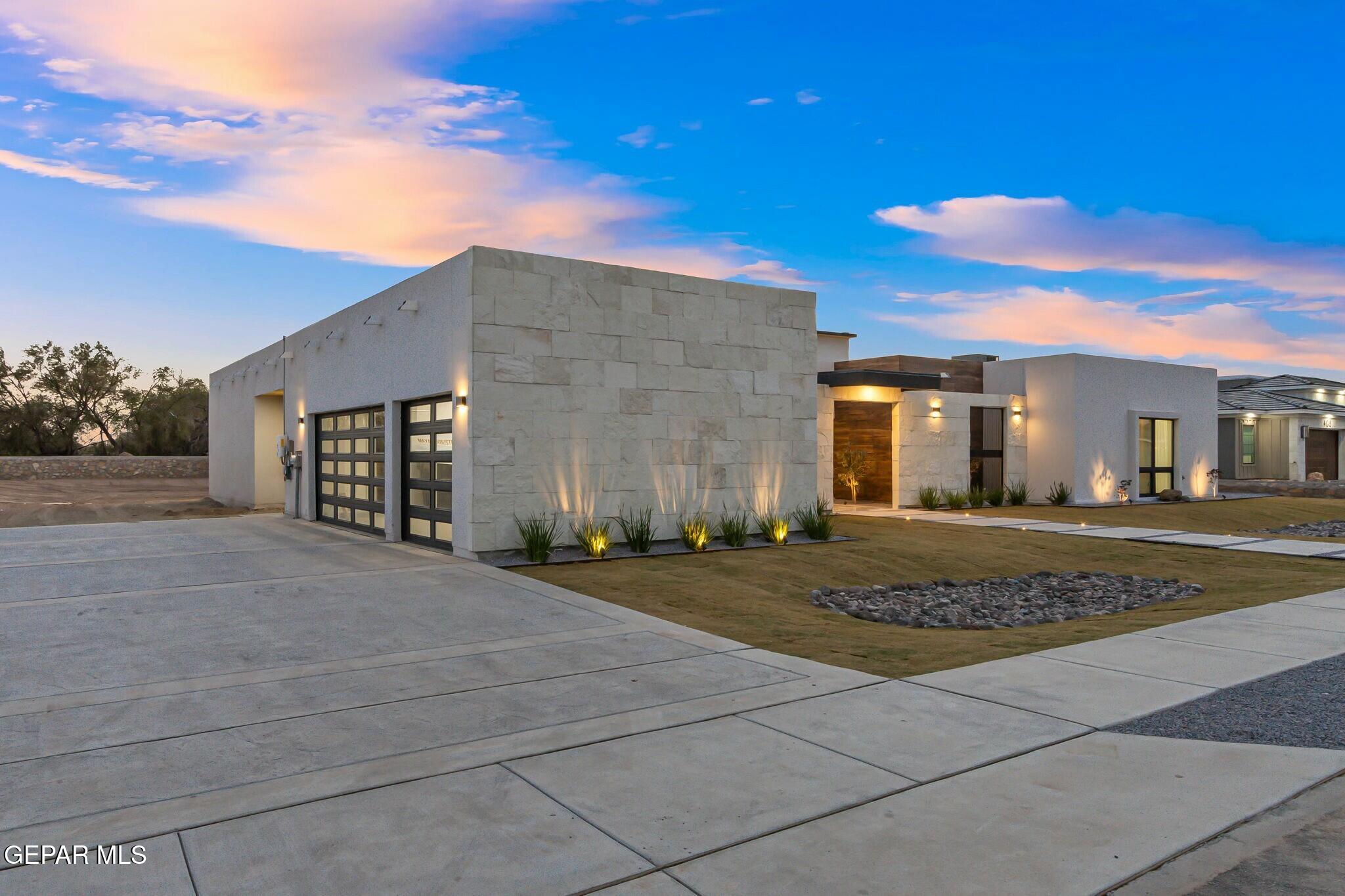 406 Del Rio View Drive El Paso, TX 79932 - Photo 5 of 70 tempImage1lbzSt