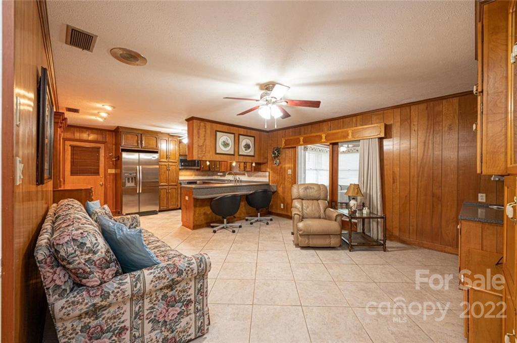 800 Enola Road Morganton, NC 28655 - Photo 6 of 45 Gallery Image 6