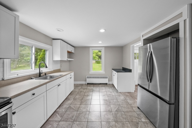 117 Mountain View Road Hillsborough, NJ 08844 - Photo 10 of 19