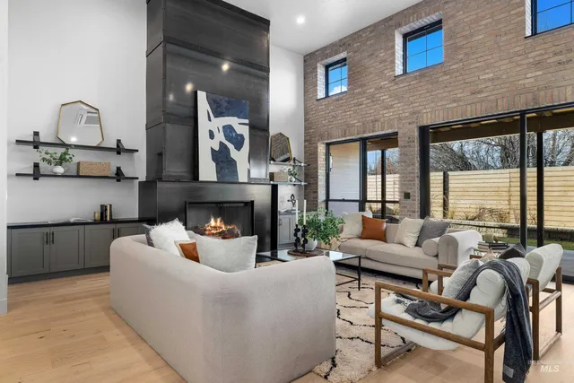 $1,085,000 | 133 South Steel Farm Avenue, Eagle, ID 83616